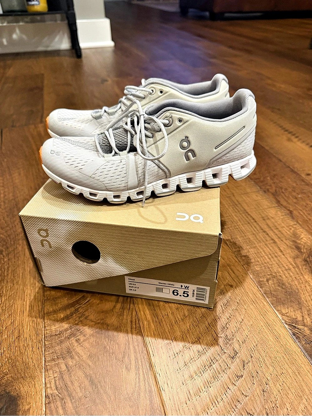 On Cloud 6 Women's Athletic Shoes White & Gray US 6.5